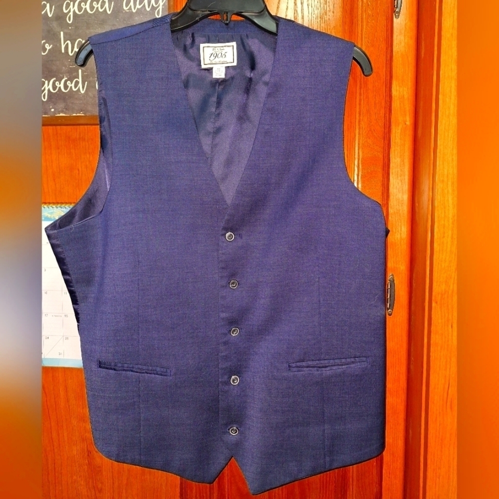 Men's Jos A.Bank Blue Wool Blend Vest In An XL. Office, Sophisticated, Church